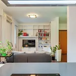 Galleria Eremitani Exclusive Elegant Apartment